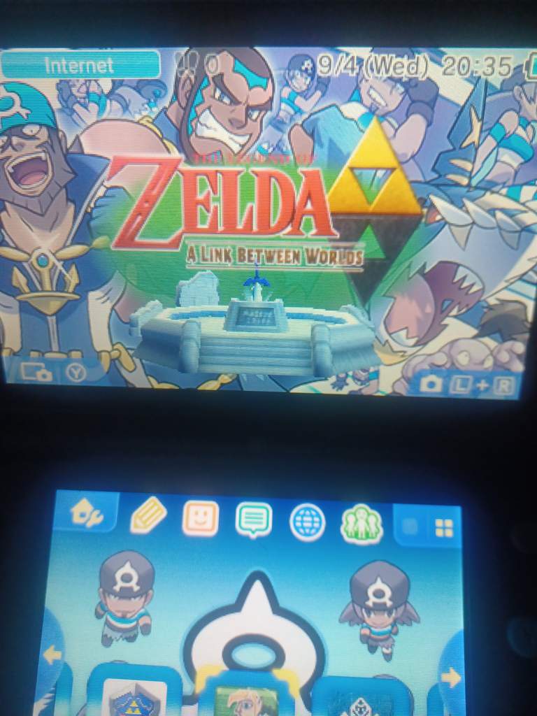 Two legend of zelda games that I have-So I wanted to show two legend of zelda games that I had on my Nintendo 2ds before the